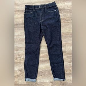 Q2 cropped Jeans size: Large